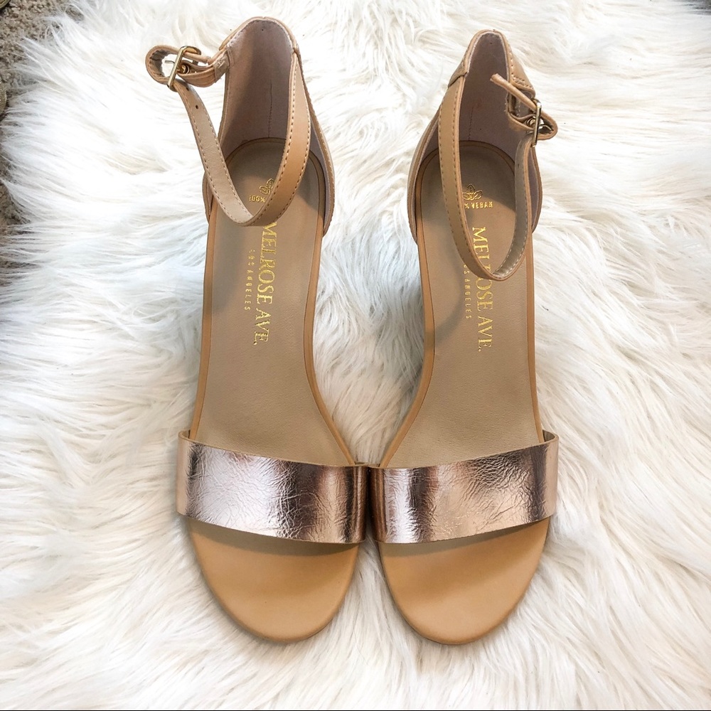 Brand new with box! Rose gold wedge sandal - Picture 4 of 4